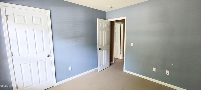 Building Photo - 17 Harbison Pl