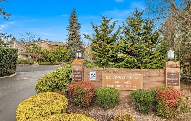 Building Photo - 6341 Sand Point Way NE