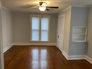 Building Photo - 407 S 12th St