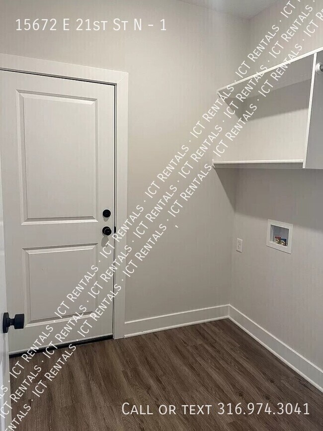 Building Photo - 15672 E 21st St N