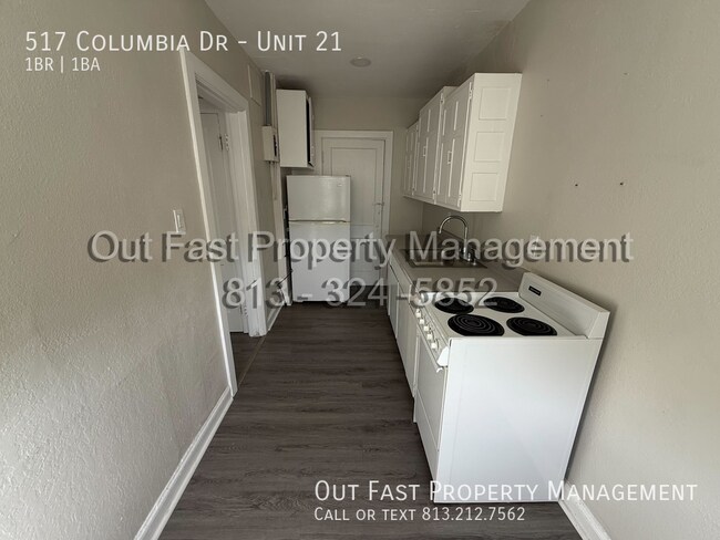 Building Photo - 517 Columbia Dr