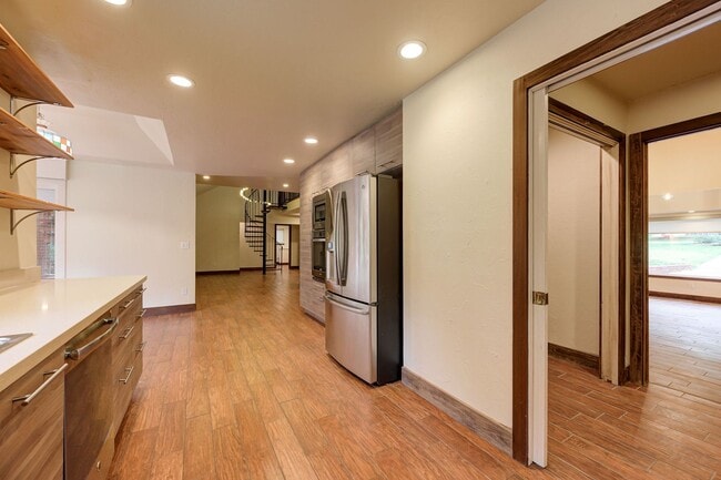 Building Photo - 2429 Cedar Oak Dr