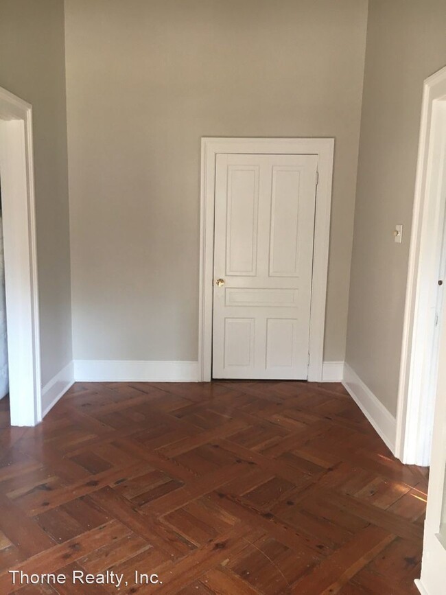 Building Photo - 4 br, 3 bath House - 205 W Baker Street