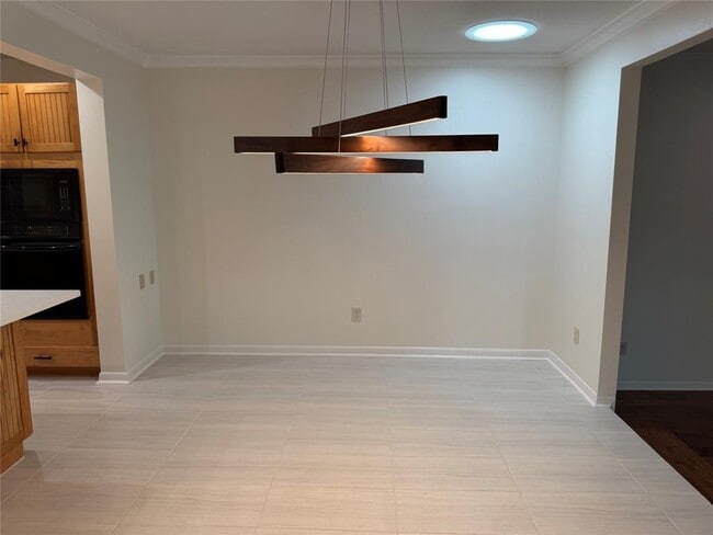 Building Photo - 9106 Rockcrest Cir