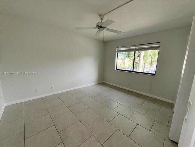 Building Photo - 16521 Blatt Blvd