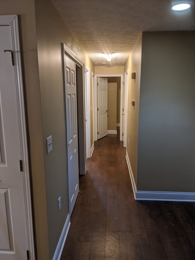 Building Photo - 5284 Mystic Dr