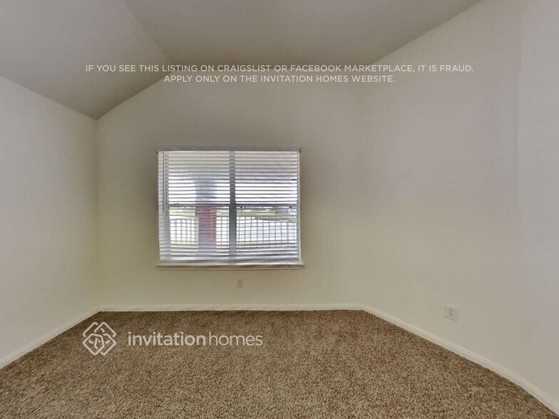 Building Photo - 18 Mira Loma Dr