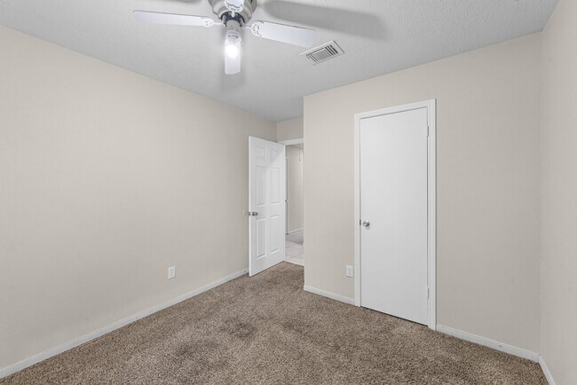 Building Photo - 19403 Bristlestar Dr