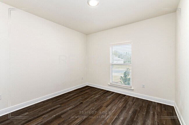 Building Photo - Move-in Ready 4 Bed 2 Bath Daphne Home in Jubilee Farms