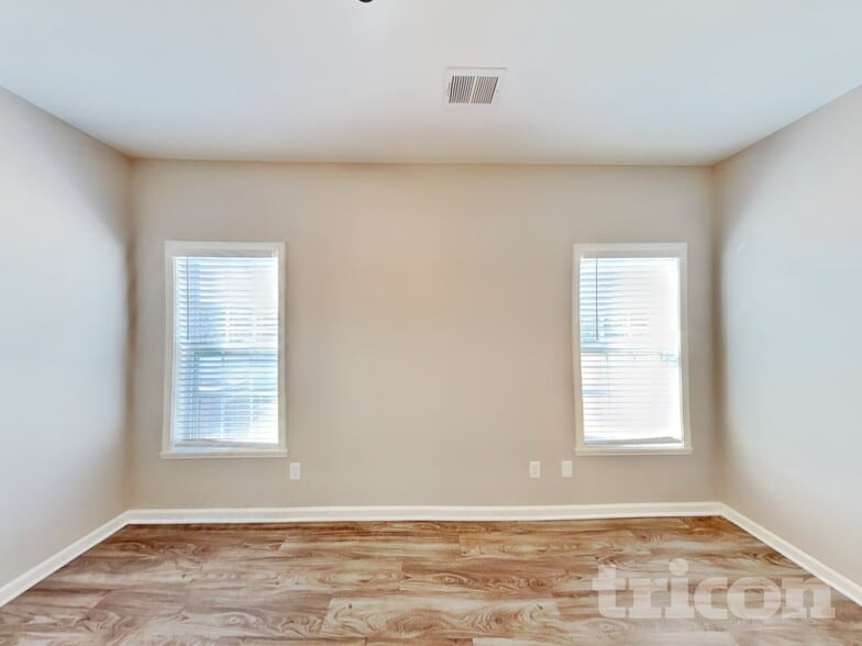 Building Photo - 4006 Eastside Ct