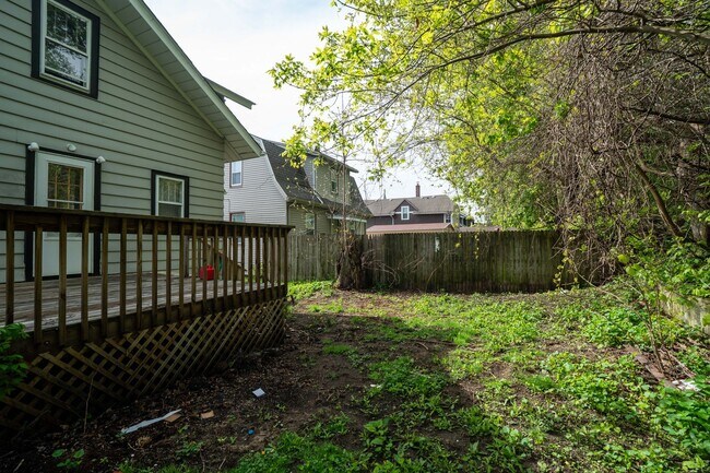 Building Photo - 4020 11th Ave