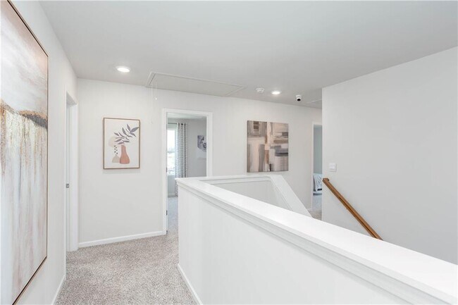 Building Photo - 607 Runnel Dr