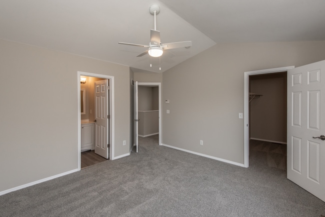Building Photo - 10429 Tiffany Village Ct