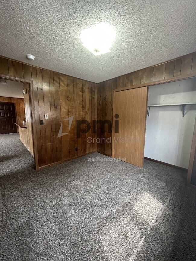 Building Photo - 955 4th St