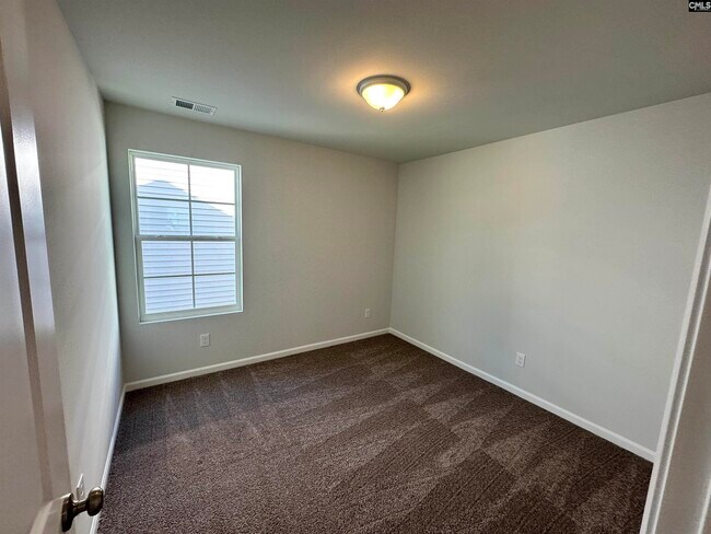 Building Photo - 338 Hardwick Dr