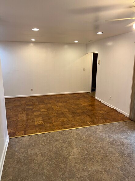 Building Photo - 6007 Park Heights Ave
