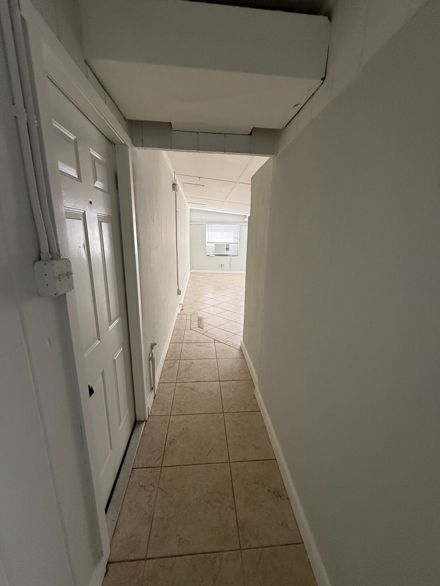 Building Photo - 1539 Magnolia Dr