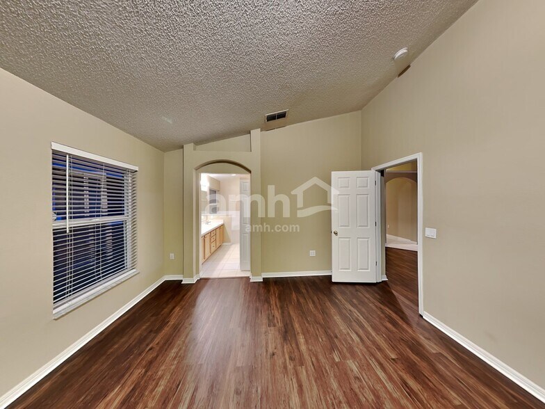 Building Photo - 13533 Tetherline Trl