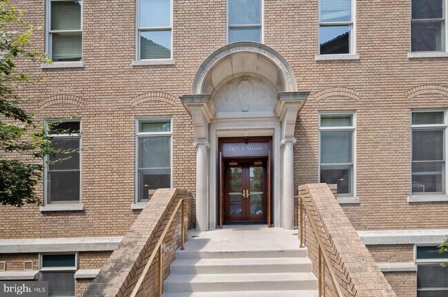 Building Photo - 2425 L St NW