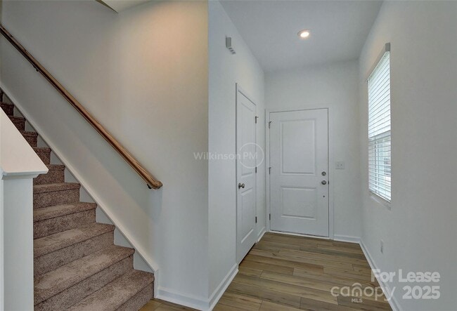 Building Photo - 1280 Maple Shade Rd SW