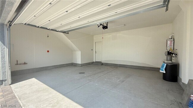 Building Photo - 1513 Bat Hawk St