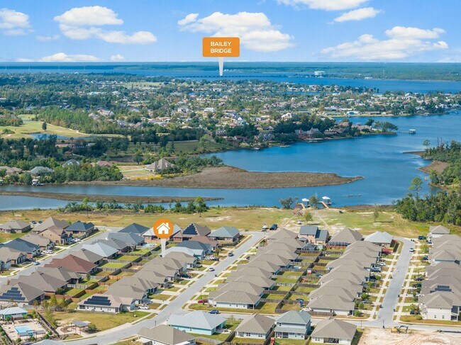 Building Photo - For Lease - Executive 3 BR/2 BA Home by No...