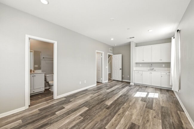 Building Photo - 3459 Aspen St