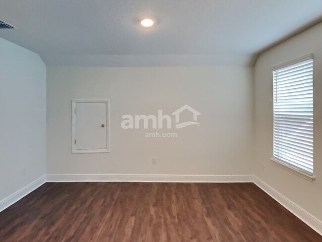 Building Photo - 6301 Emerald Hls Wy