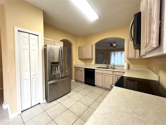 Building Photo - 4615 Dunnie Dr
