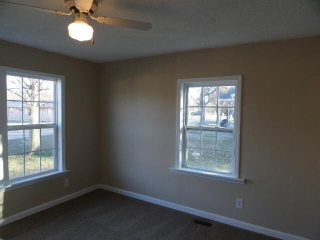 Building Photo - 1319 Searcy St
