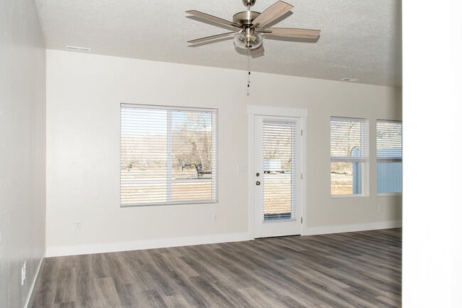 Building Photo - 378 N 100 W
