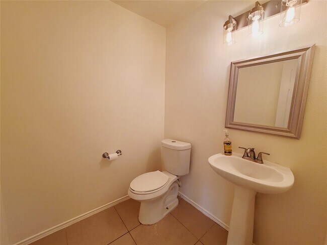 Building Photo - 3807 Brook Garden Ln