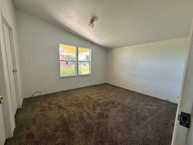 Building Photo - 4655 NE Elliott Cir