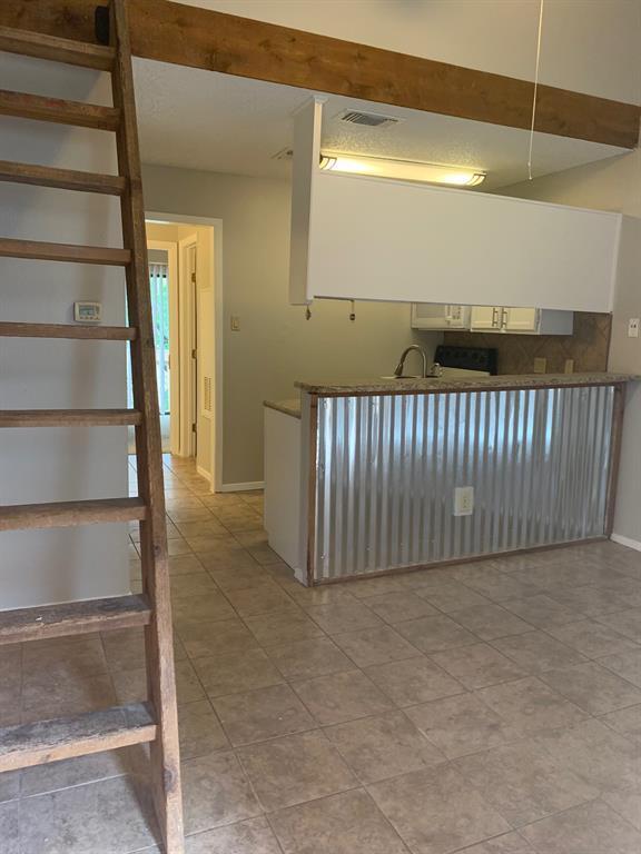 Building Photo - 2210 Pearl St