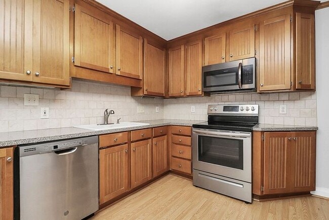 Building Photo - Charming 2BD/1BA Bungalow in Bradley Hills!