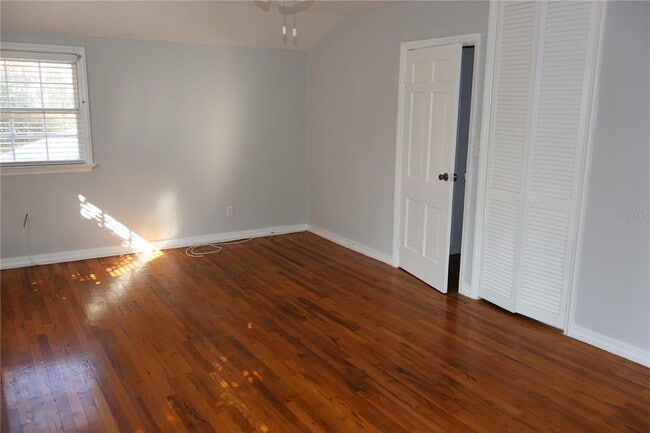 Building Photo - 3017 W Euclid Ave