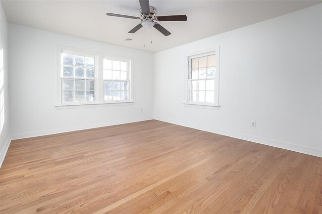 Building Photo - 721 NW 46th St