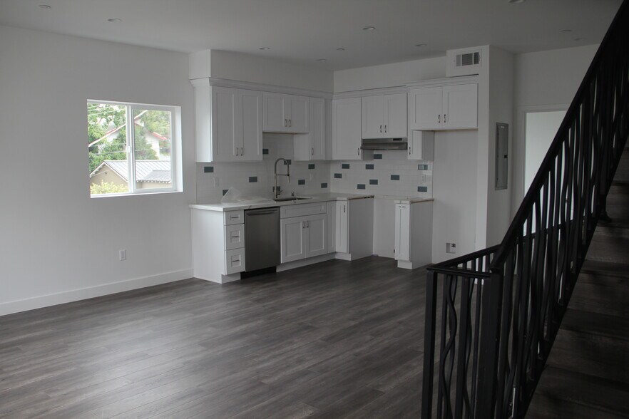 Building Photo - 5244 Tilden Ave