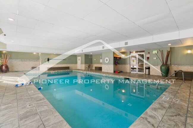 Building Photo - Beautiful Condo In Cherry Creek with Pool ...