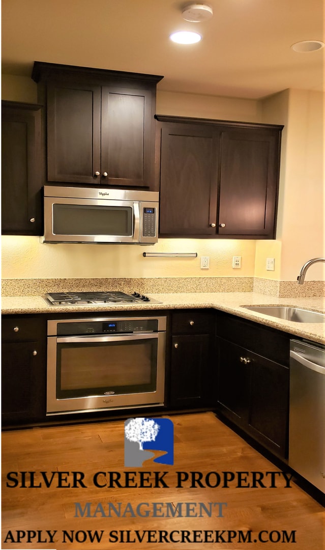 Building Photo - Appliances Included 3 BEDROOM HOME LOCATED IN DUBLIN!  - AVAILABLE ON NOV 15