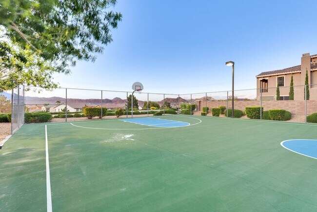 Building Photo - Welcome to your dream home located in the prestigious guard-gated community of Tuscany in Henderson!