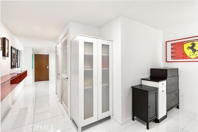 Building Photo - 400 W Ocean Blvd