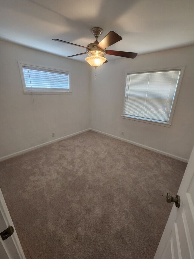 Building Photo - Rancho Cordova Gem