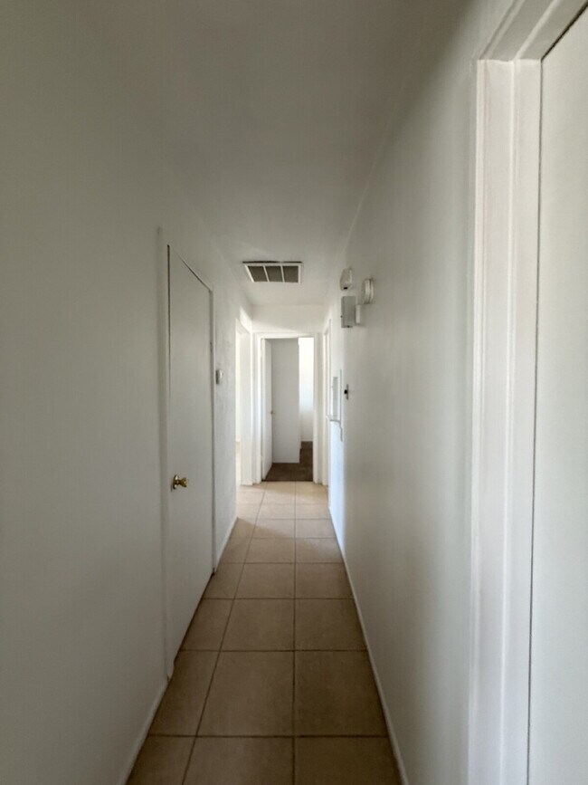 Building Photo - 7289 Mimosa Ave