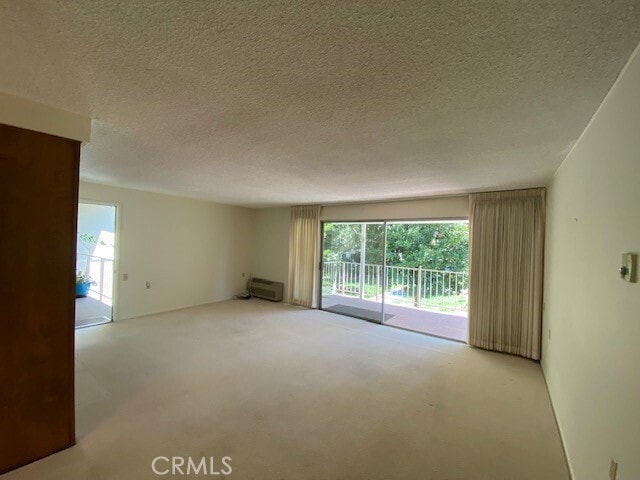 Building Photo - 547 Via Estrada