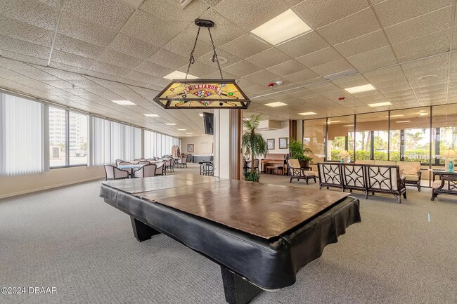 Building Photo - 1 Oceans West Blvd