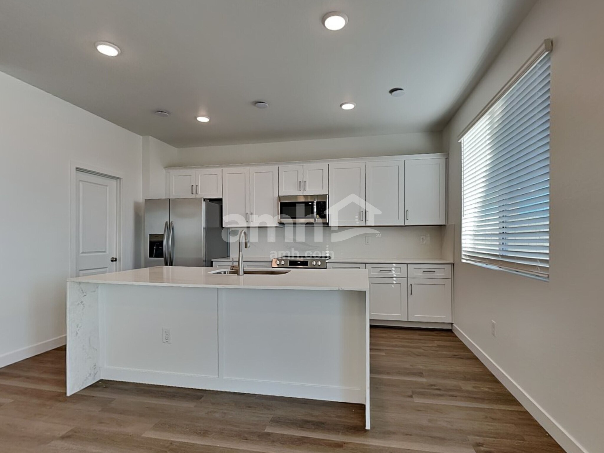 Building Photo - 4507 S 97th Dr