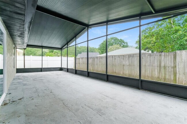 Building Photo - 12217 Hidden Brook Dr