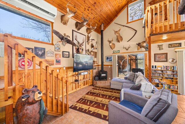 Building Photo - 3341 E 2059th Rd