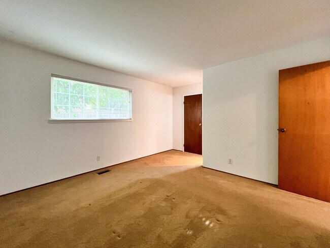 Building Photo - Charming Three Bedroom North Napa Home